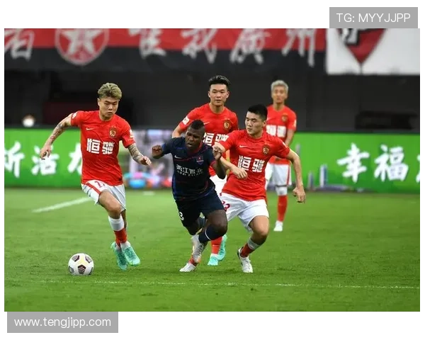 广州足球队荣登足球灵活性排行榜第五名展现出色竞技能力与团队合作精神